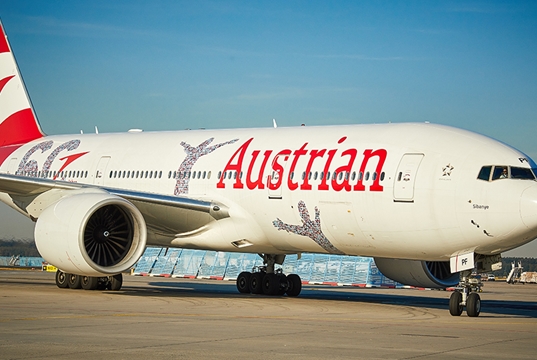 Vaccinarsi a bordo di un Boeing 777, ma senza decollare Vaccinarsi a bordo di un Boeing 777, ma senza decollare
