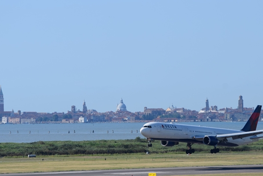 Delta Air Lines estende i voli da Venezia a New York per la stagione invernale Delta Air Lines estende i voli da Venezia a New York per la stagione invernale
