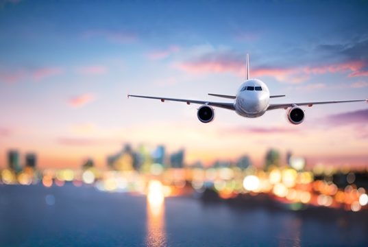 Schiphol: basta voli notturni e jet privati Schiphol: basta voli notturni e jet privati