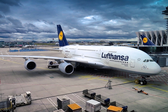 LUFTHANSA STUDIA LA POSSIBILITA' DI CORRERE DA SOLA PER ACQUISIRE ITA AIRWAYS LUFTHANSA STUDIA LA POSSIBILITA' DI CORRERE DA SOLA PER ACQUISIRE ITA AIRWAYS
